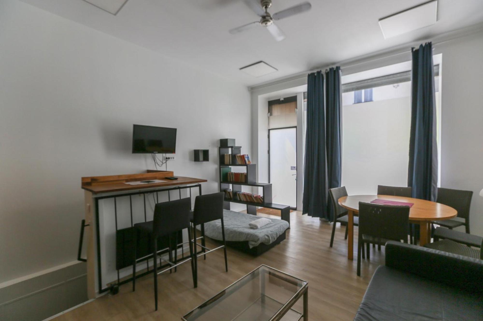 Comfortable 49 M Apartment In The Heart Of Париж Екстериор снимка