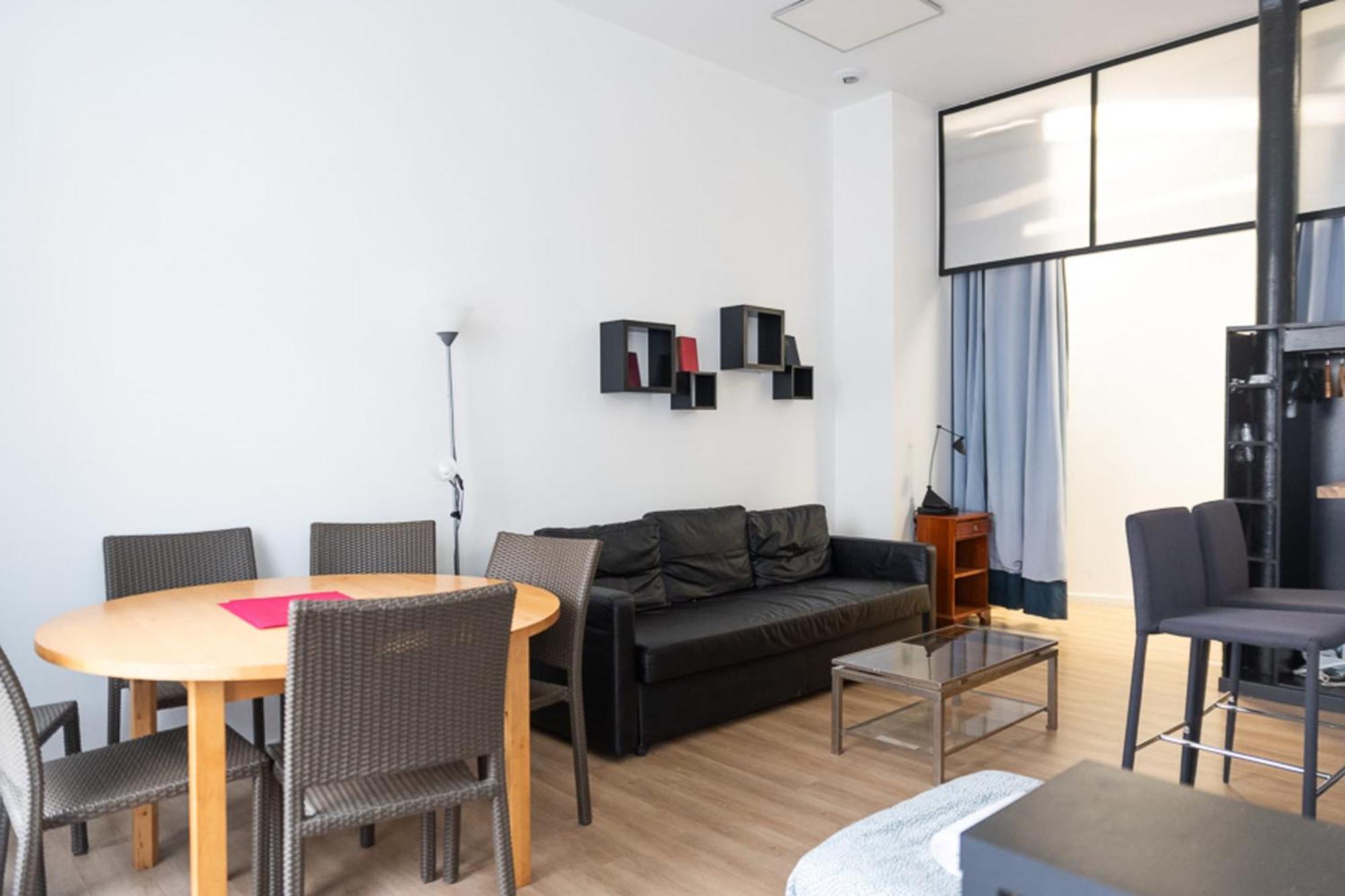 Comfortable 49 M Apartment In The Heart Of Париж Екстериор снимка